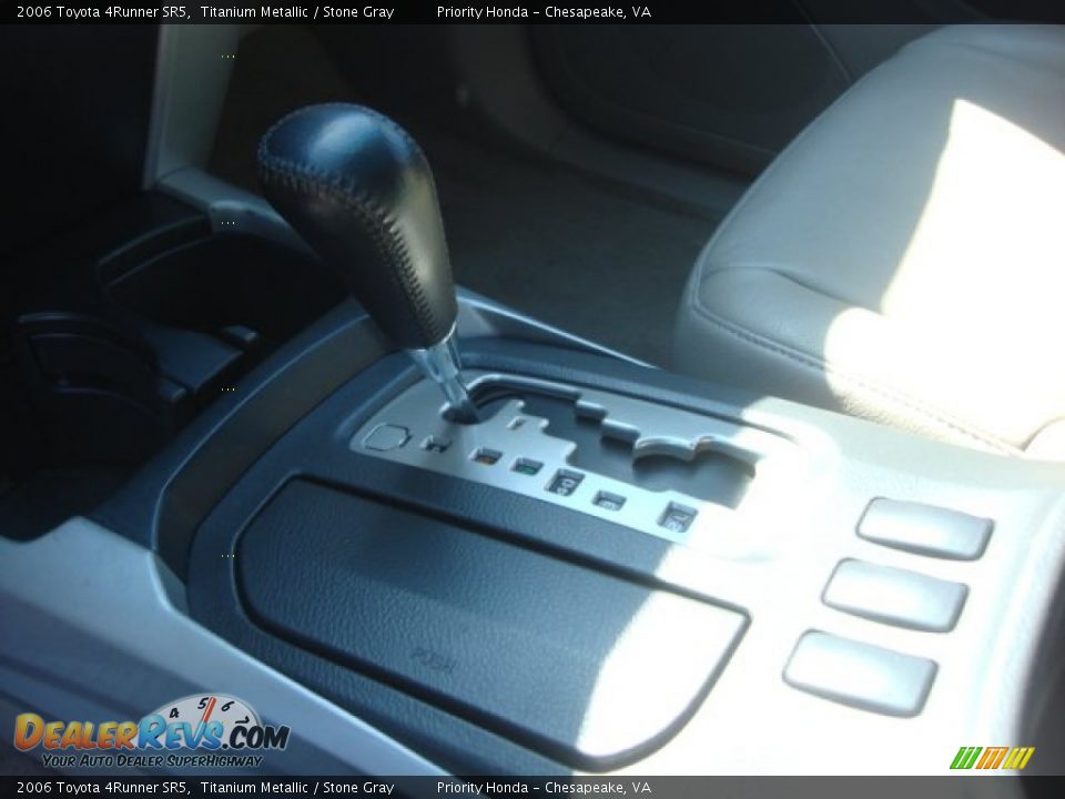 2006 Toyota 4Runner SR5 Titanium Metallic / Stone Gray Photo #21