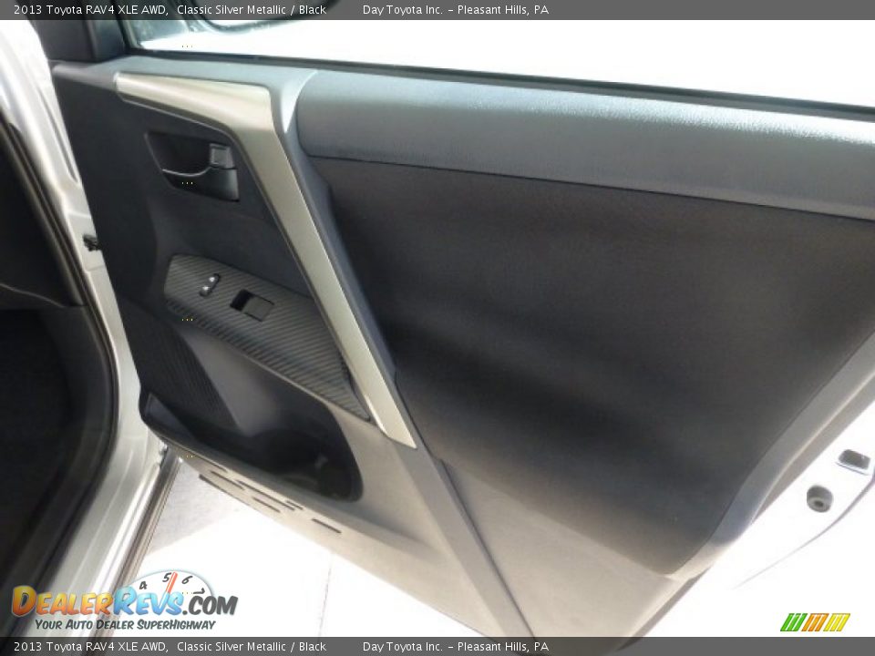 2013 Toyota RAV4 XLE AWD Classic Silver Metallic / Black Photo #11