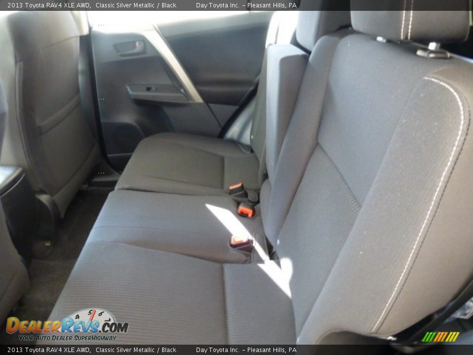 2013 Toyota RAV4 XLE AWD Classic Silver Metallic / Black Photo #14