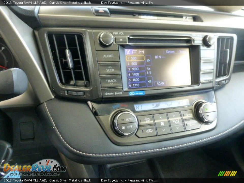 2013 Toyota RAV4 XLE AWD Classic Silver Metallic / Black Photo #18