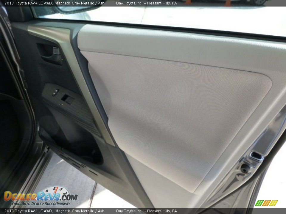 2013 Toyota RAV4 LE AWD Magnetic Gray Metallic / Ash Photo #11