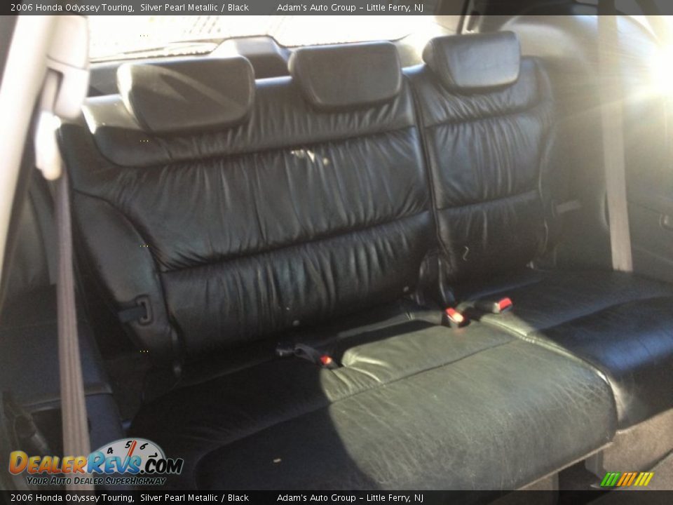 2006 Honda Odyssey Touring Silver Pearl Metallic / Black Photo #20