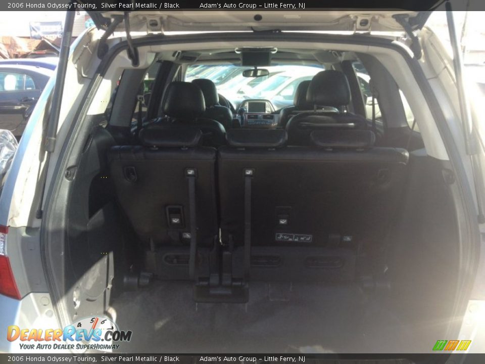 2006 Honda Odyssey Touring Silver Pearl Metallic / Black Photo #21