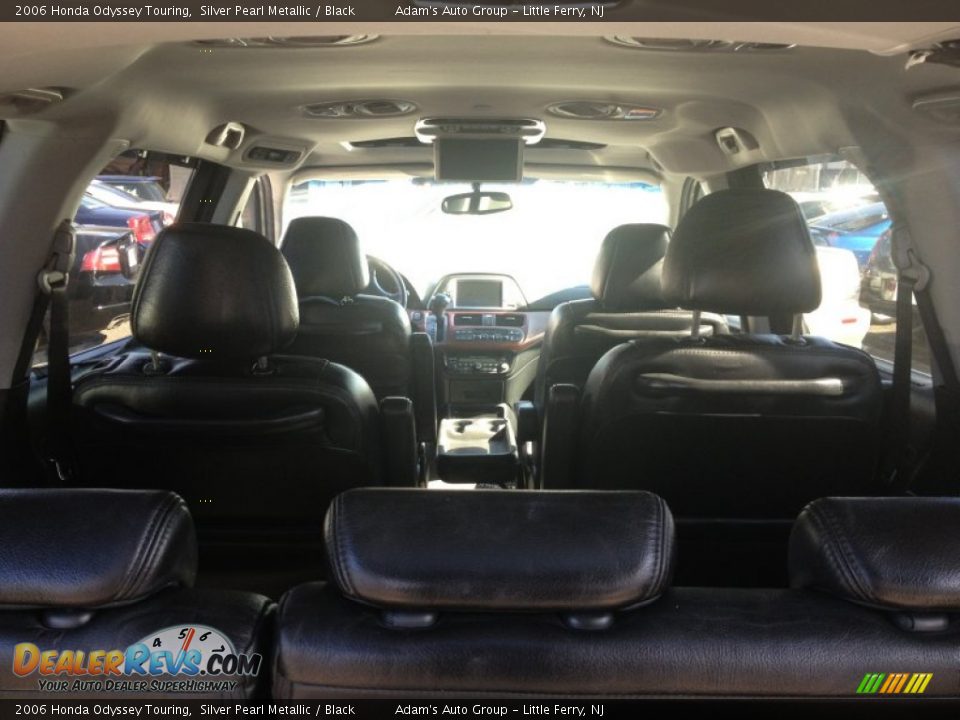 2006 Honda Odyssey Touring Silver Pearl Metallic / Black Photo #22