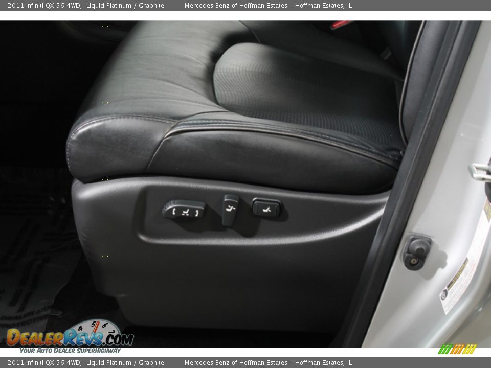 Controls of 2011 Infiniti QX 56 4WD Photo #20