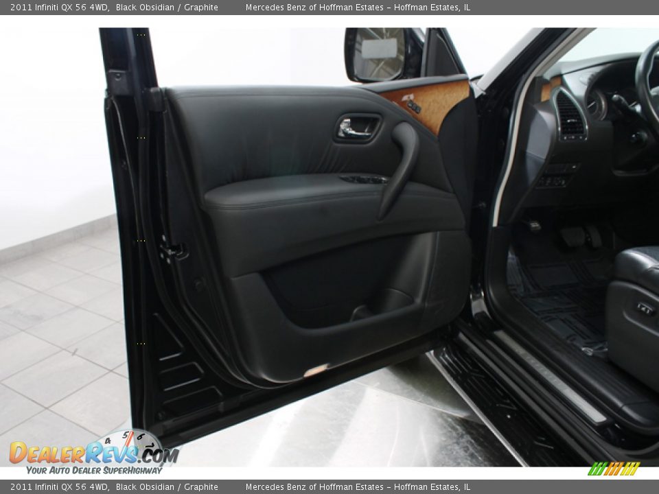2011 Infiniti QX 56 4WD Black Obsidian / Graphite Photo #16