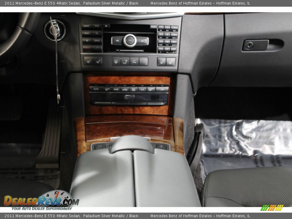 2011 Mercedes-Benz E 550 4Matic Sedan Palladium Silver Metallic / Black Photo #11