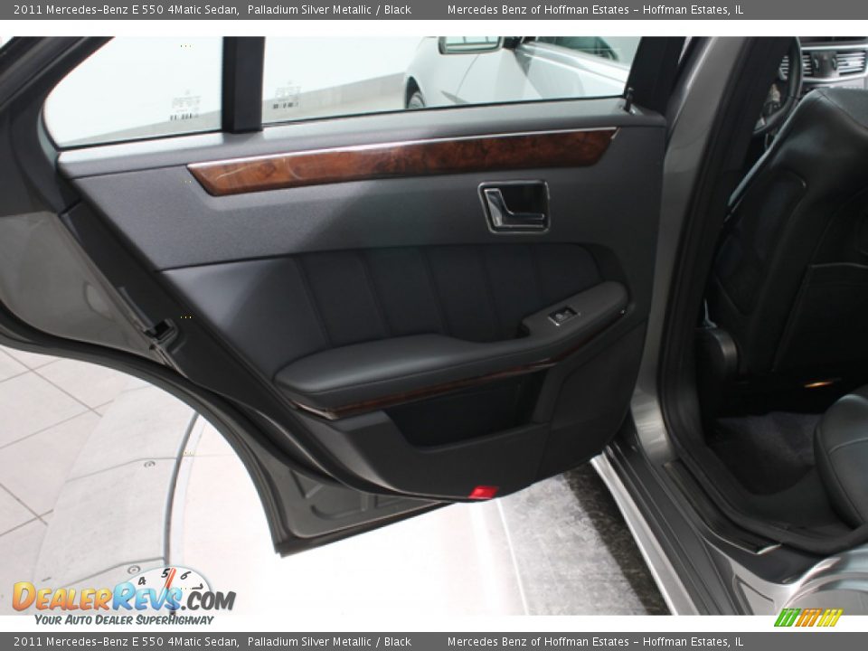 2011 Mercedes-Benz E 550 4Matic Sedan Palladium Silver Metallic / Black Photo #15