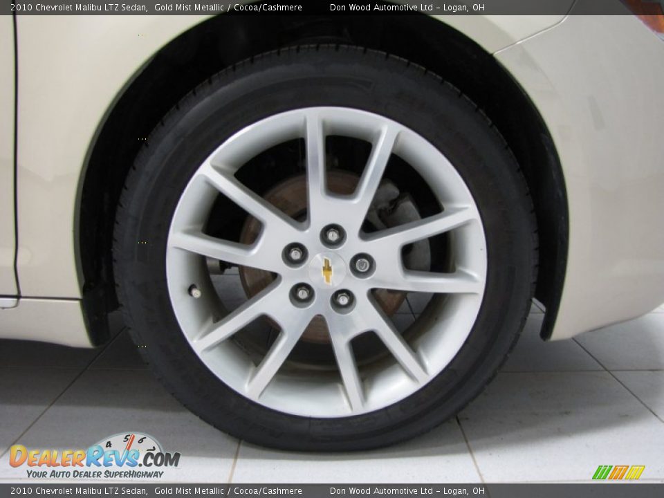 2010 Chevrolet Malibu LTZ Sedan Gold Mist Metallic / Cocoa/Cashmere Photo #25