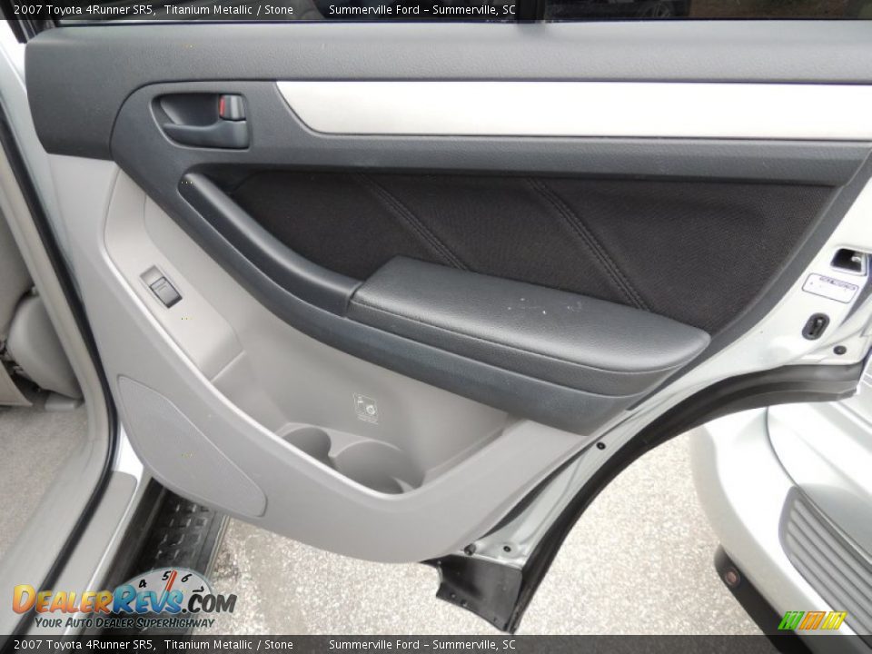 2007 Toyota 4Runner SR5 Titanium Metallic / Stone Photo #11