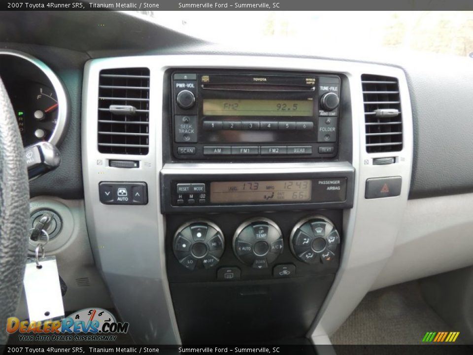 2007 Toyota 4Runner SR5 Titanium Metallic / Stone Photo #20