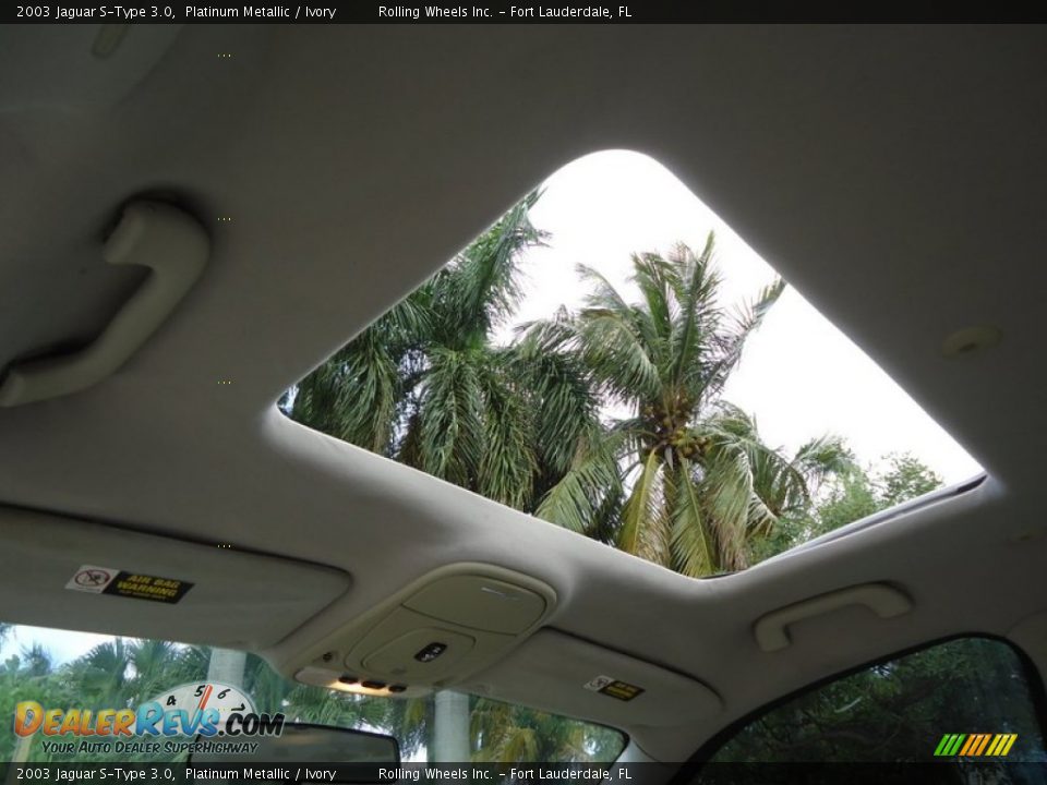Sunroof of 2003 Jaguar S-Type 3.0 Photo #2