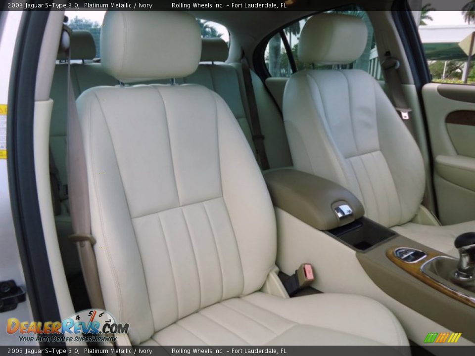 Front Seat of 2003 Jaguar S-Type 3.0 Photo #4
