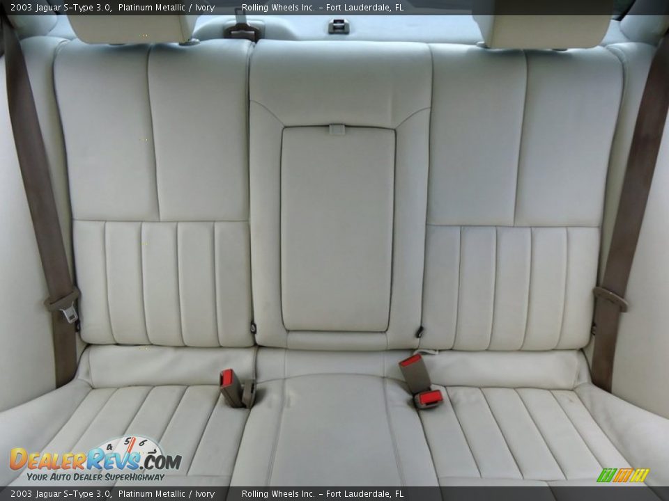Rear Seat of 2003 Jaguar S-Type 3.0 Photo #8