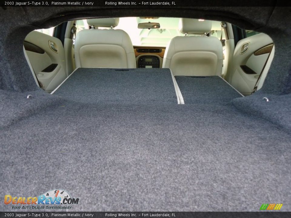 2003 Jaguar S-Type 3.0 Trunk Photo #12