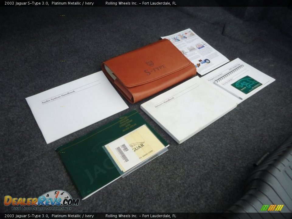 Books/Manuals of 2003 Jaguar S-Type 3.0 Photo #16