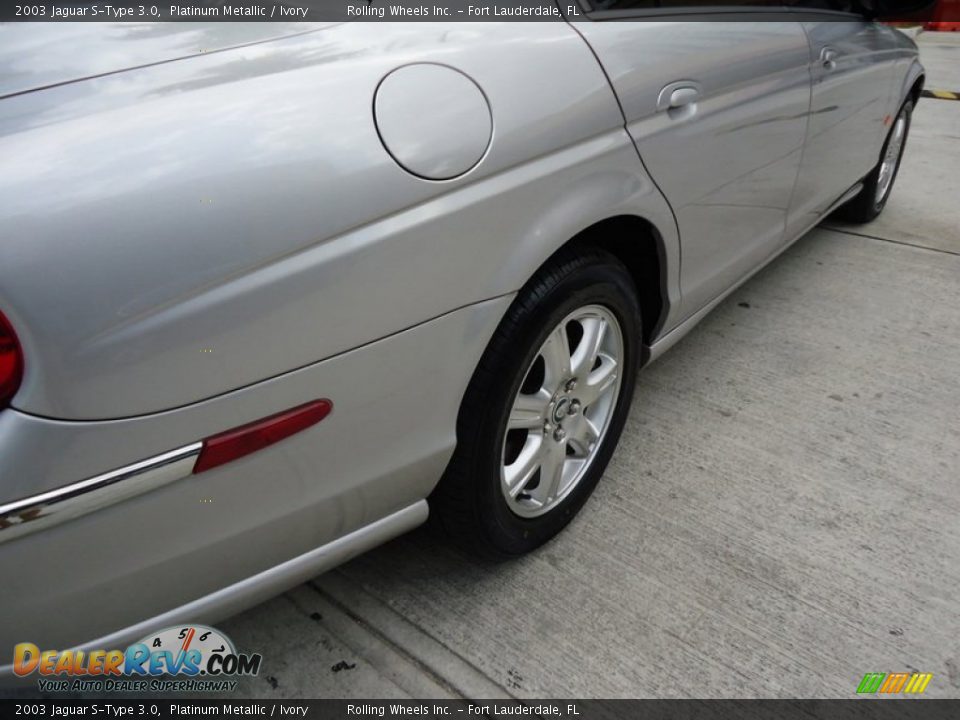 2003 Jaguar S-Type 3.0 Platinum Metallic / Ivory Photo #19