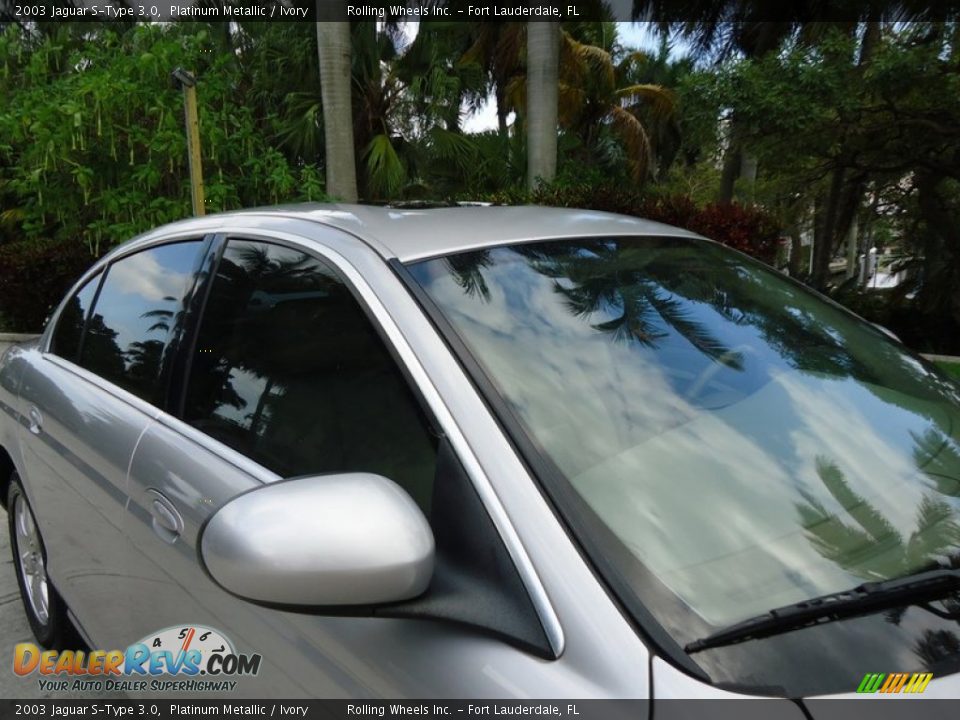 2003 Jaguar S-Type 3.0 Platinum Metallic / Ivory Photo #21