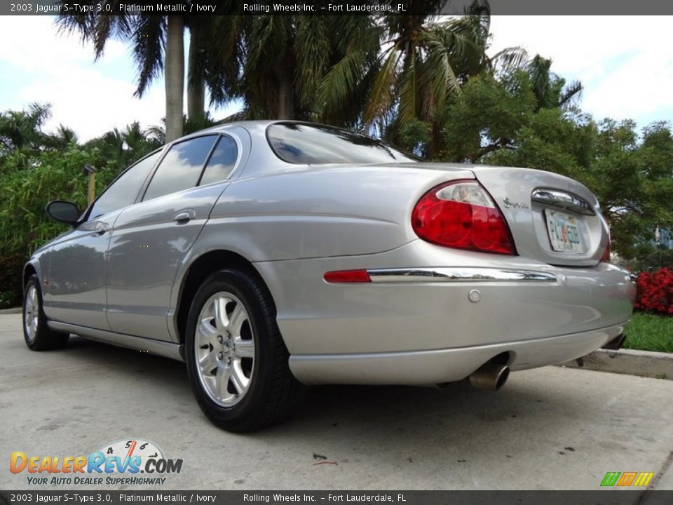 2003 Jaguar S-Type 3.0 Platinum Metallic / Ivory Photo #31