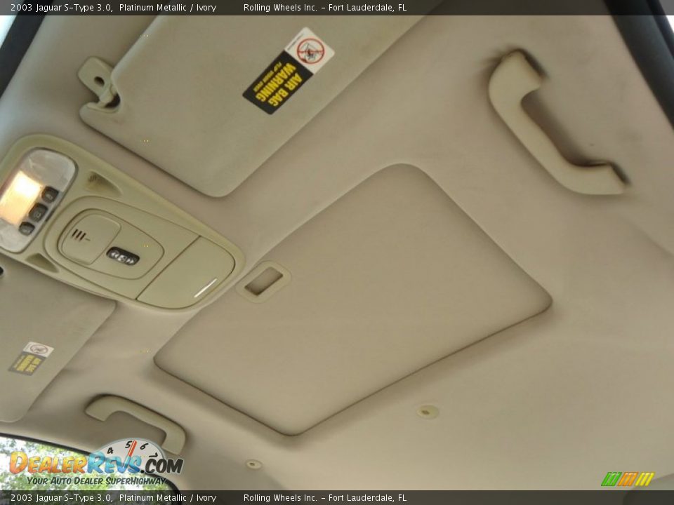 2003 Jaguar S-Type 3.0 Platinum Metallic / Ivory Photo #35
