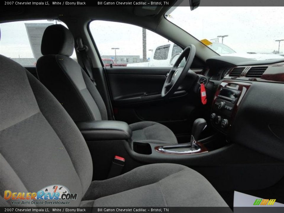 2007 Chevrolet Impala LS White / Ebony Black Photo #7