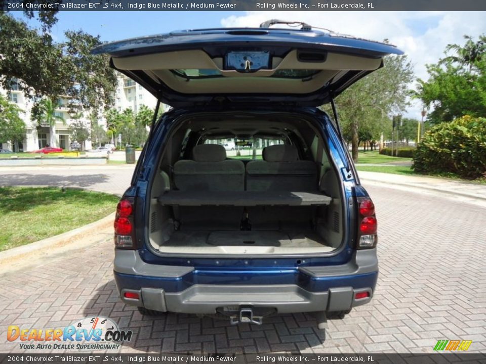 2004 Chevrolet TrailBlazer EXT LS 4x4 Indigo Blue Metallic / Medium Pewter Photo #10