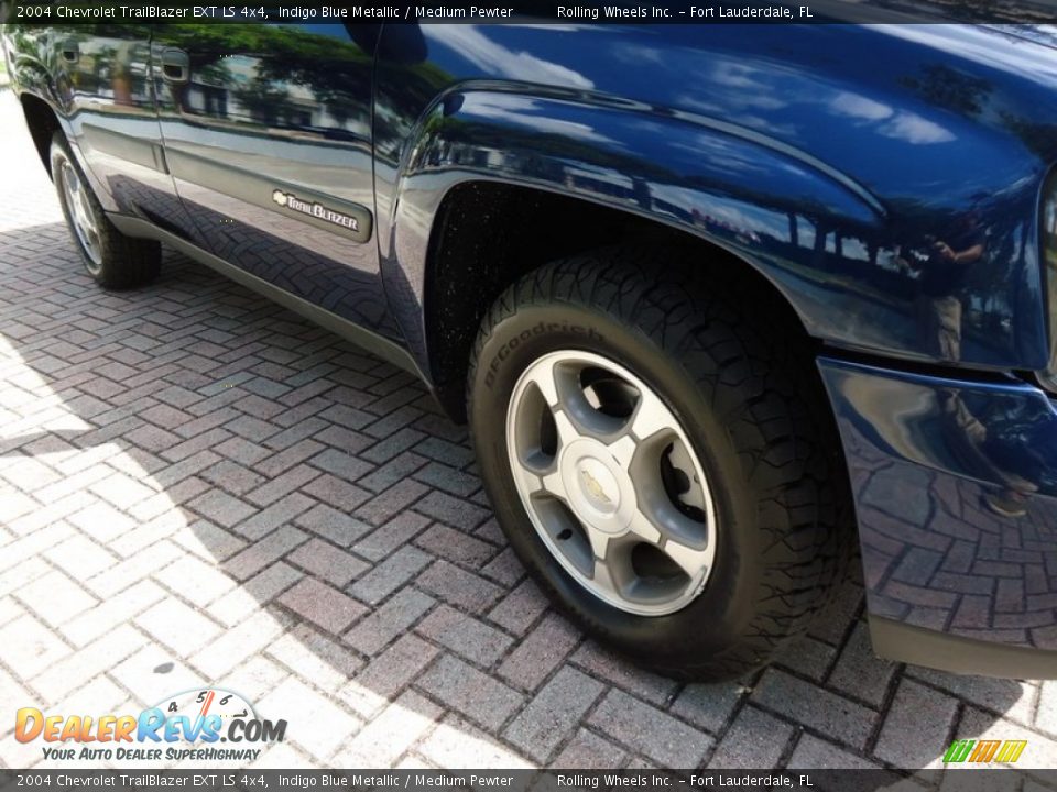 2004 Chevrolet TrailBlazer EXT LS 4x4 Indigo Blue Metallic / Medium Pewter Photo #32