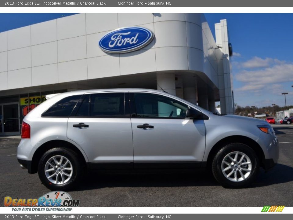Ingot Silver Metallic 2013 Ford Edge SE Photo #2