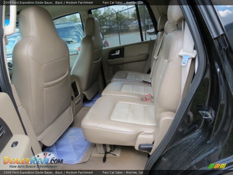 2006 Ford Expedition Eddie Bauer Black / Medium Parchment Photo #8