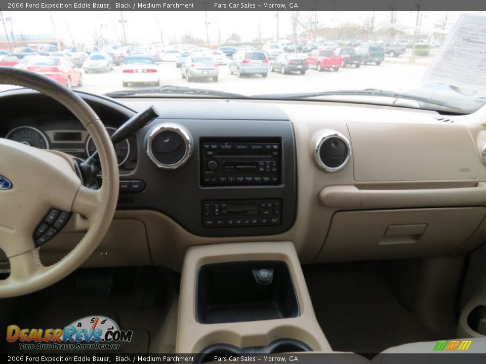 2006 Ford Expedition Eddie Bauer Black / Medium Parchment Photo #9