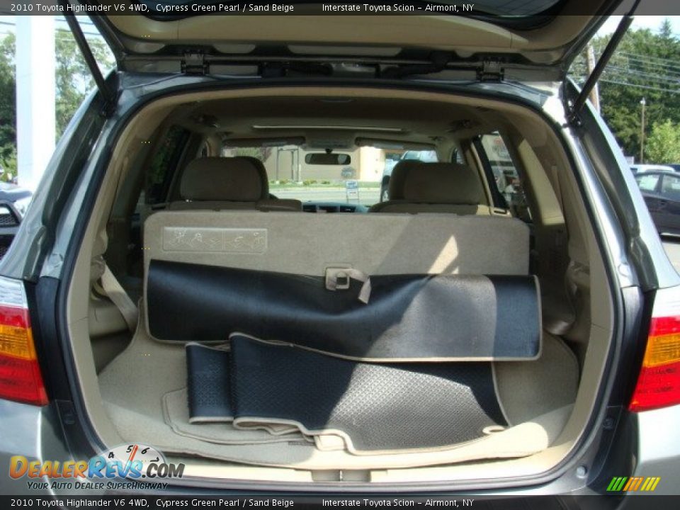 2010 Toyota Highlander V6 4WD Cypress Green Pearl / Sand Beige Photo #20