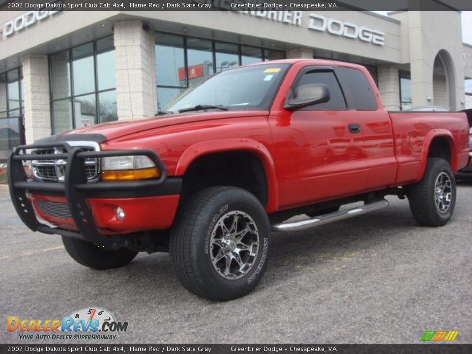 2002 Dodge Dakota Sport Club Cab 4x4 Flame Red / Dark Slate Gray Photo #2