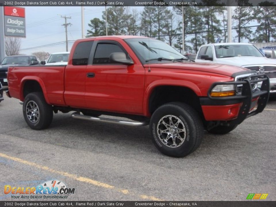 2002 Dodge Dakota Sport Club Cab 4x4 Flame Red / Dark Slate Gray Photo #7