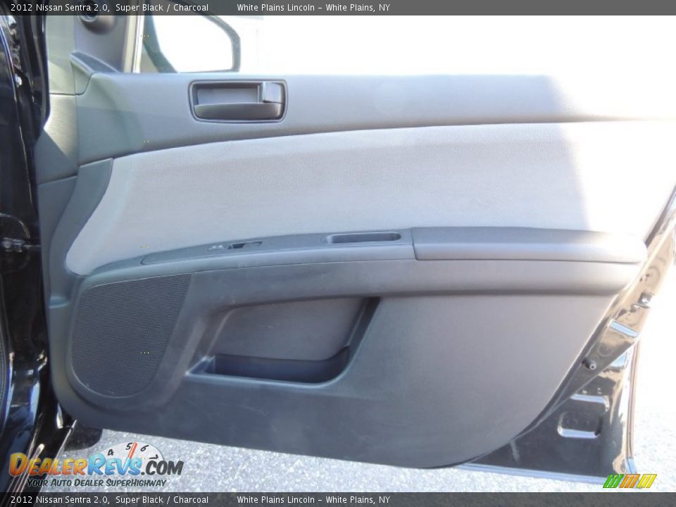 2012 Nissan Sentra 2.0 Super Black / Charcoal Photo #12