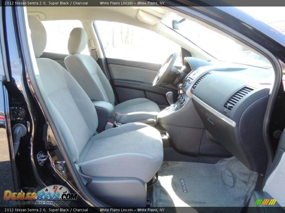 2012 Nissan Sentra 2.0 Super Black / Charcoal Photo #13