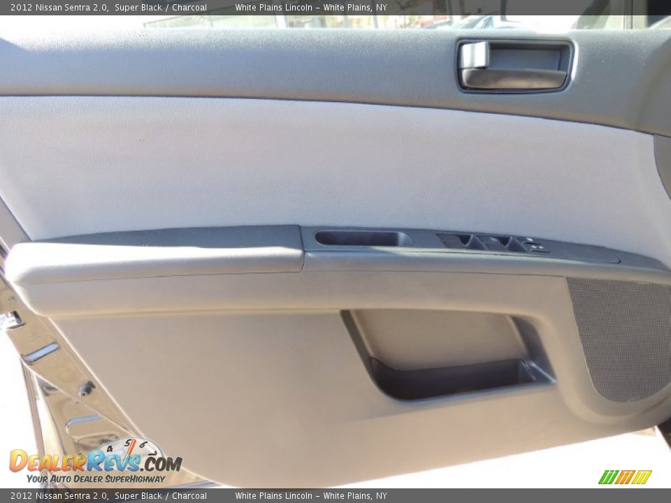 2012 Nissan Sentra 2.0 Super Black / Charcoal Photo #14
