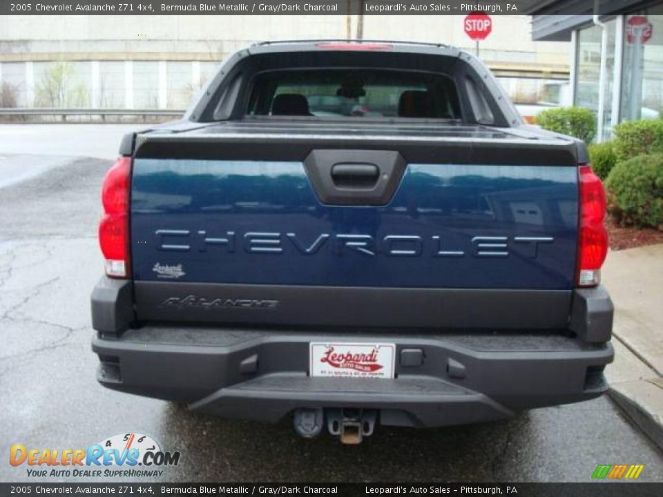 2005 Chevrolet Avalanche Z71 4x4 Bermuda Blue Metallic / Gray/Dark Charcoal Photo #3