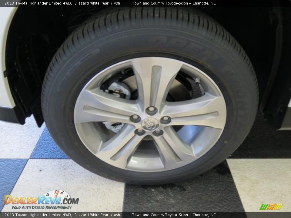 2013 Toyota Highlander Limited 4WD Blizzard White Pearl / Ash Photo #4