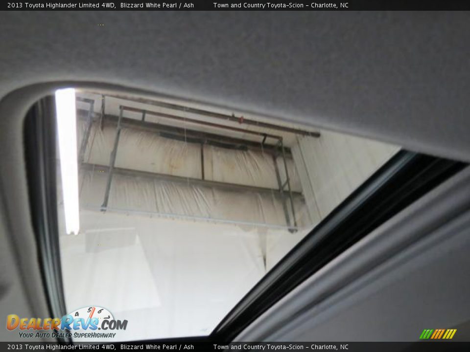 2013 Toyota Highlander Limited 4WD Blizzard White Pearl / Ash Photo #11