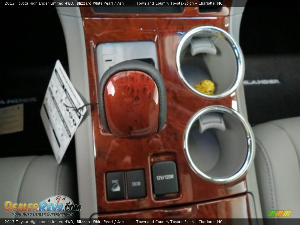 2013 Toyota Highlander Limited 4WD Blizzard White Pearl / Ash Photo #15