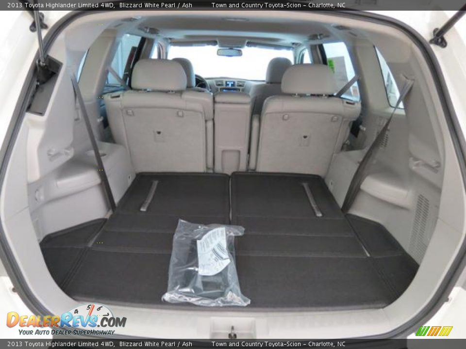 2013 Toyota Highlander Limited 4WD Blizzard White Pearl / Ash Photo #19