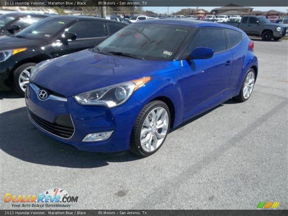 Front 3/4 View of 2013 Hyundai Veloster  Photo #2