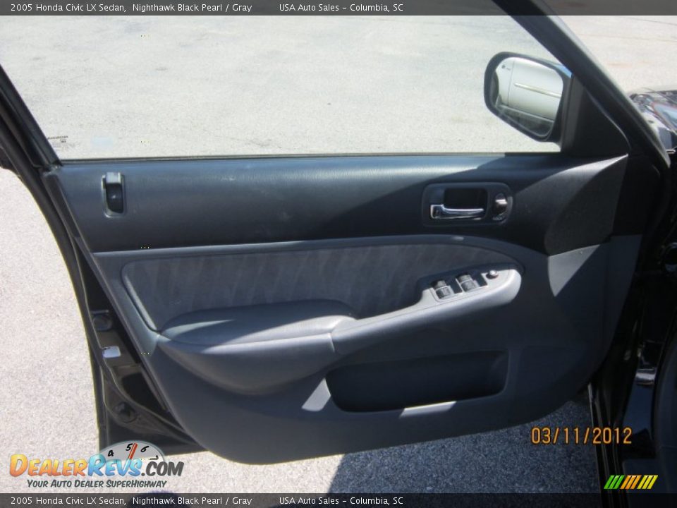 2005 Honda Civic LX Sedan Nighthawk Black Pearl / Gray Photo #5