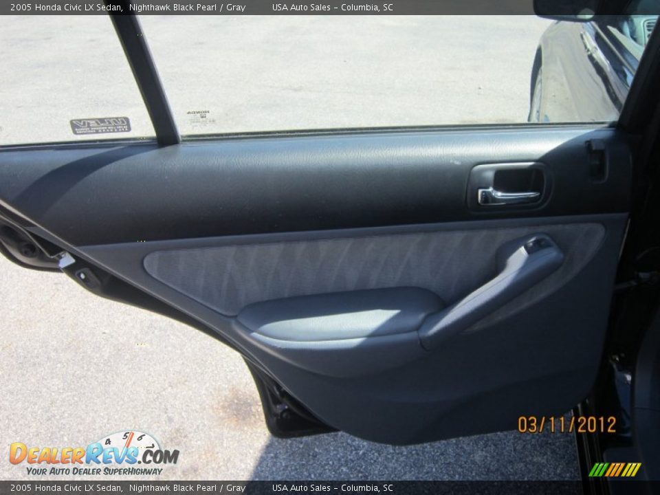 2005 Honda Civic LX Sedan Nighthawk Black Pearl / Gray Photo #7