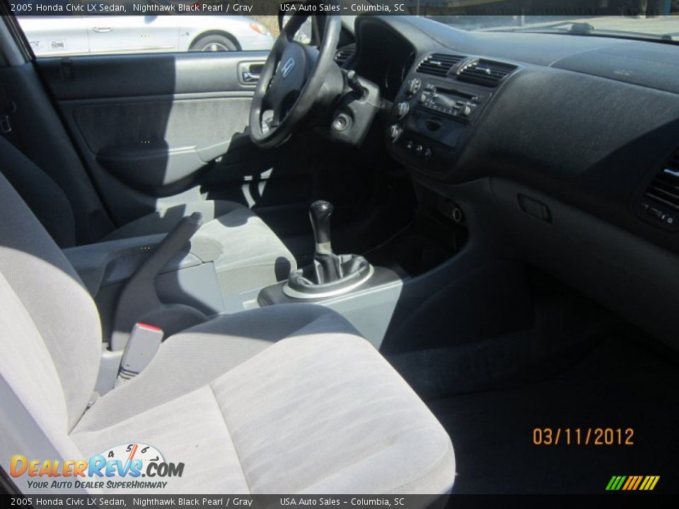 2005 Honda Civic LX Sedan Nighthawk Black Pearl / Gray Photo #10