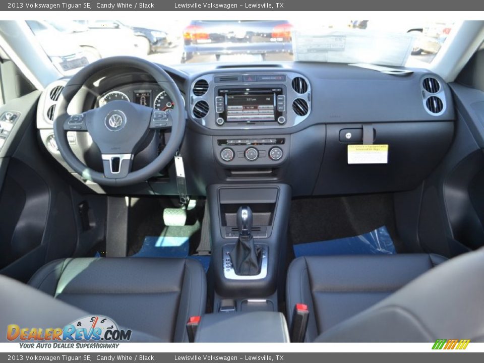 2013 Volkswagen Tiguan SE Candy White / Black Photo #5