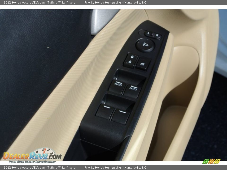 2012 Honda Accord SE Sedan Taffeta White / Ivory Photo #12