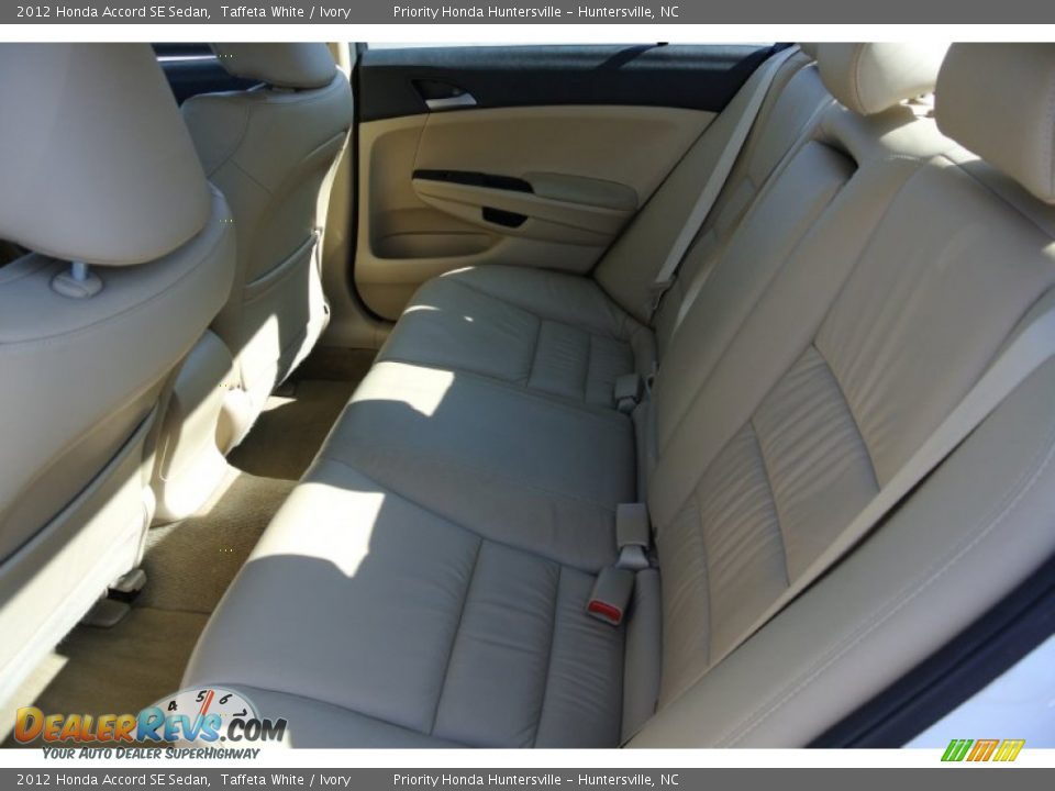 2012 Honda Accord SE Sedan Taffeta White / Ivory Photo #18