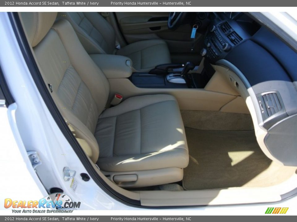 2012 Honda Accord SE Sedan Taffeta White / Ivory Photo #20
