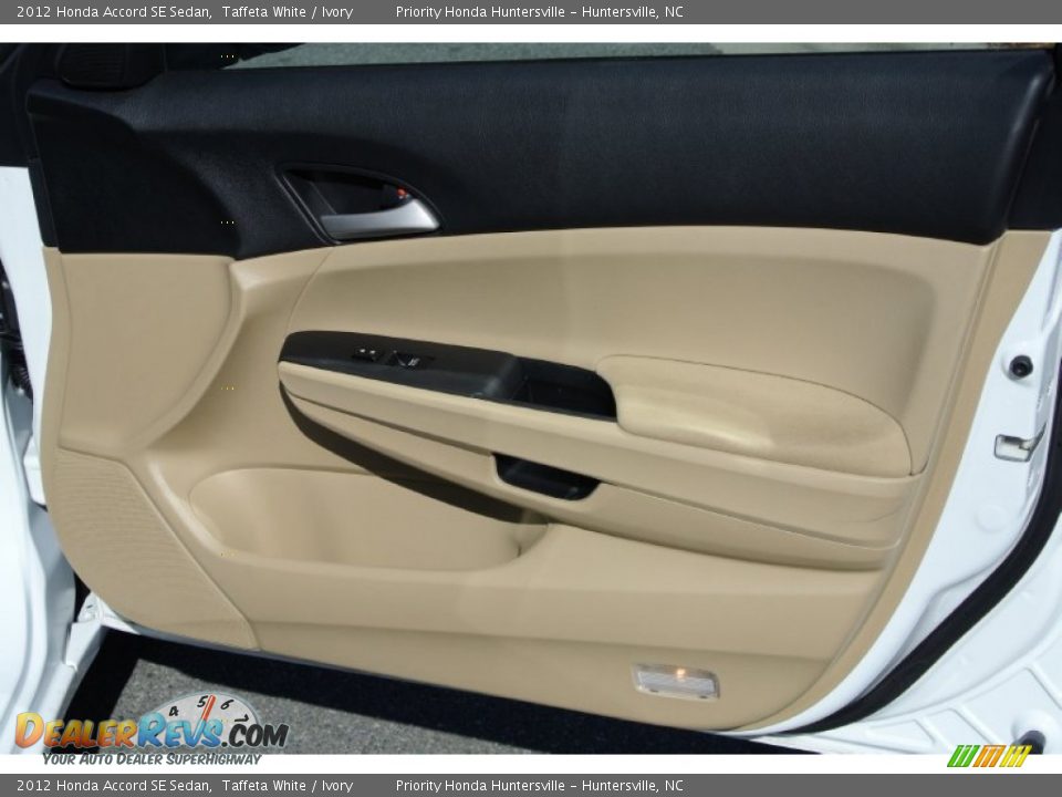 2012 Honda Accord SE Sedan Taffeta White / Ivory Photo #21